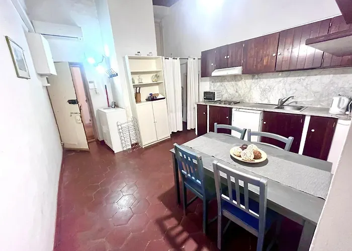 In The Historic Center דירה